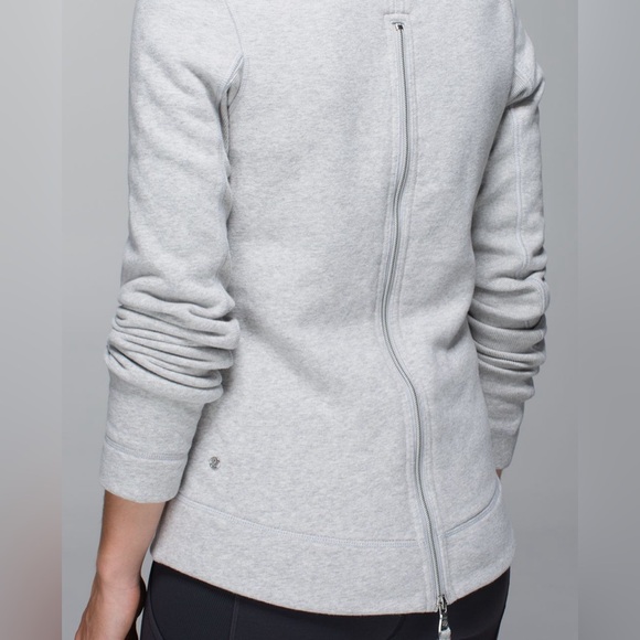 Lululemon🦄NWOT🦄En Route Jacket✨Heathered Light Grey Soot Silver Spoon✨size 4 - Picture 3 of 16